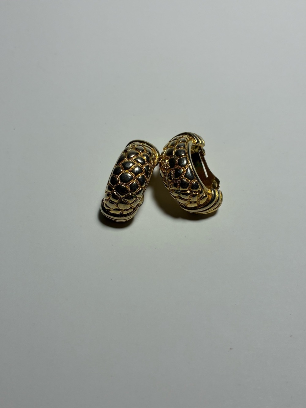 Vintage Gold Tone Clip On Huggie Hoop Earrings Textured Ornate Retro